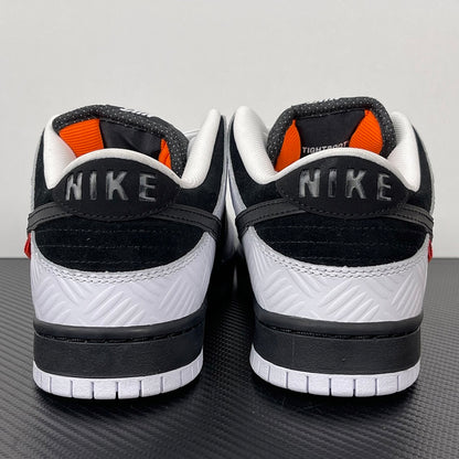 Dunk SB TIGHTBOOTH