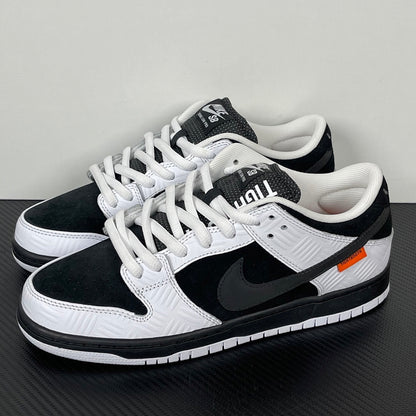Dunk SB TIGHTBOOTH