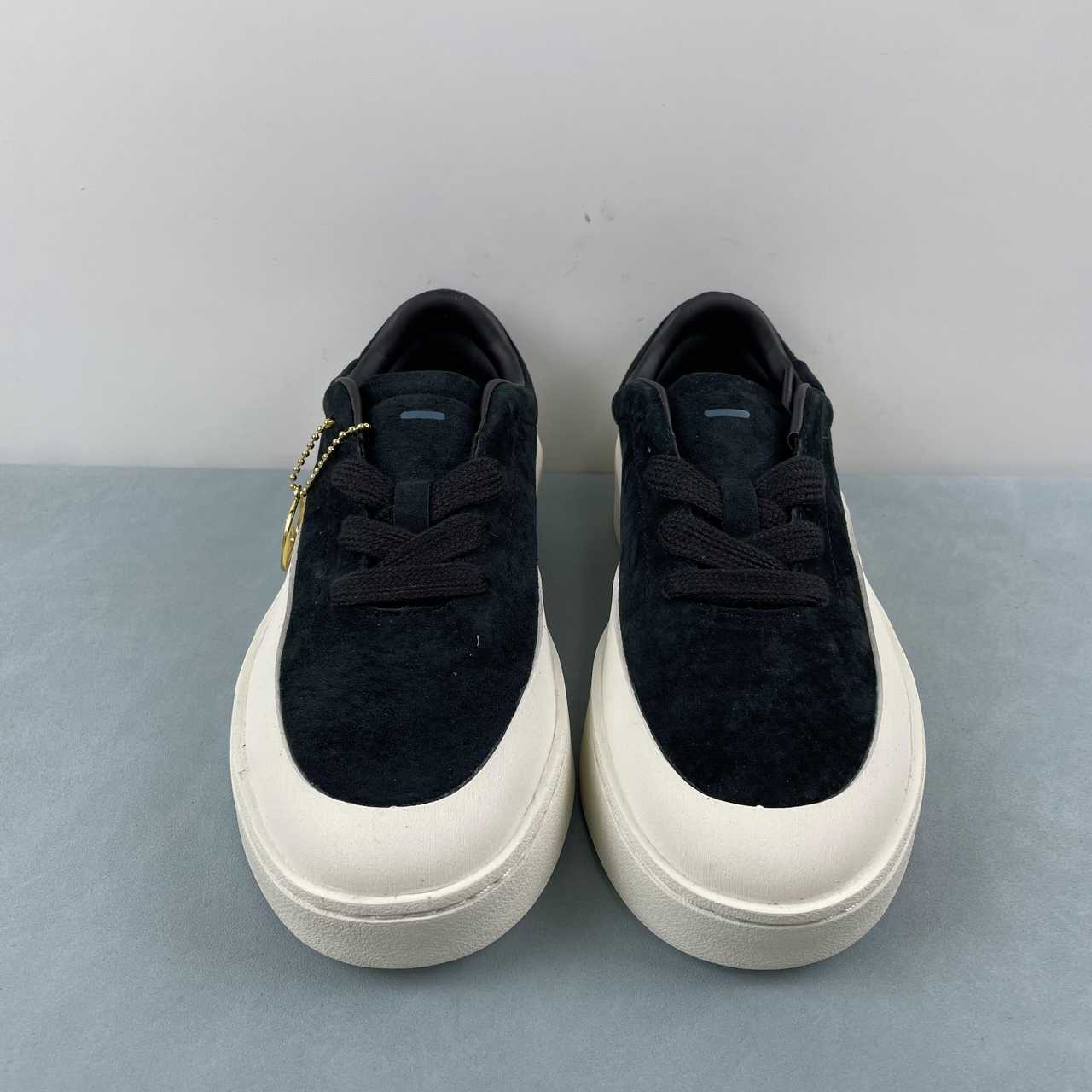 AD LABCOURT Black White