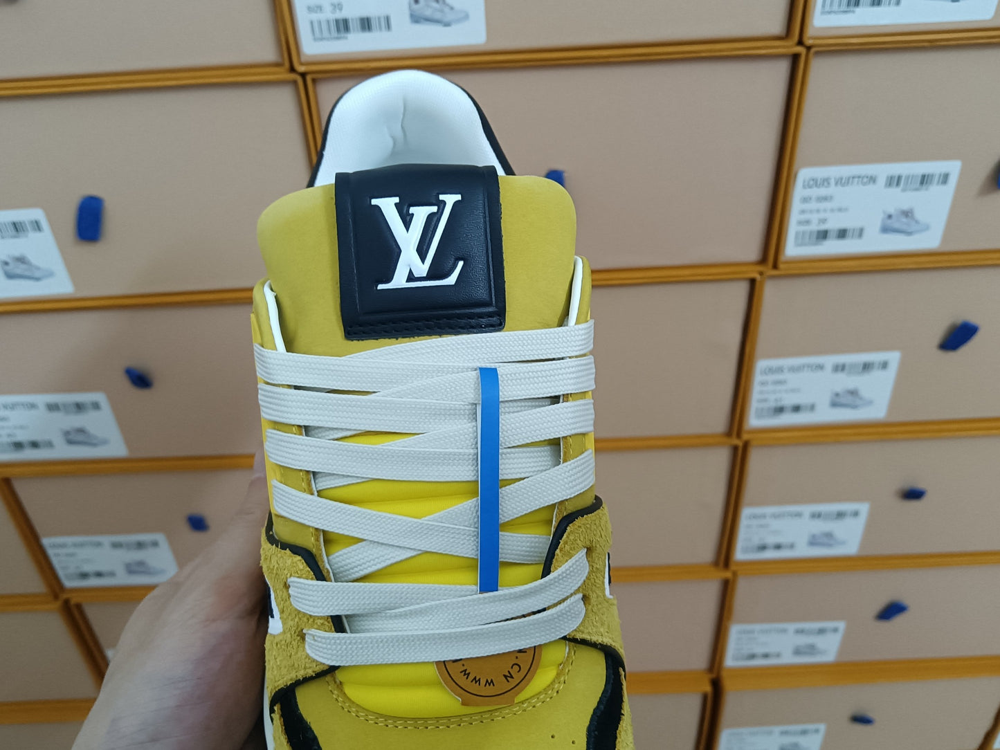 Trainer Yellow