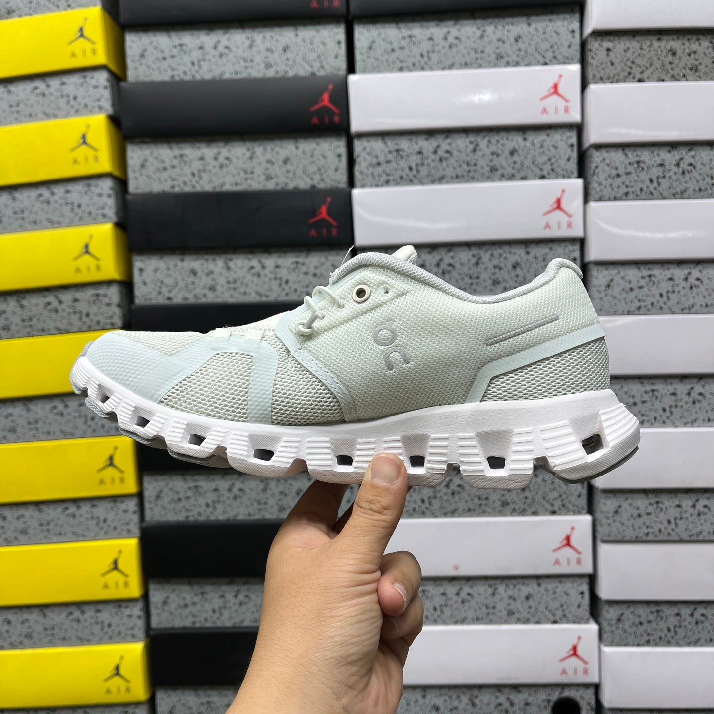 Cloud 5 Ice White