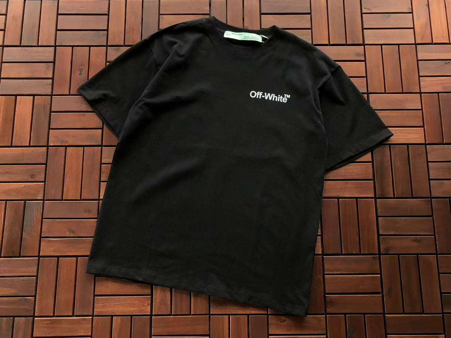 T-shirt Off