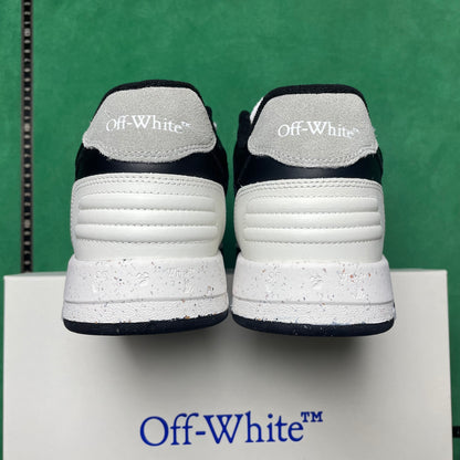 Out Of Office Set Black Sole