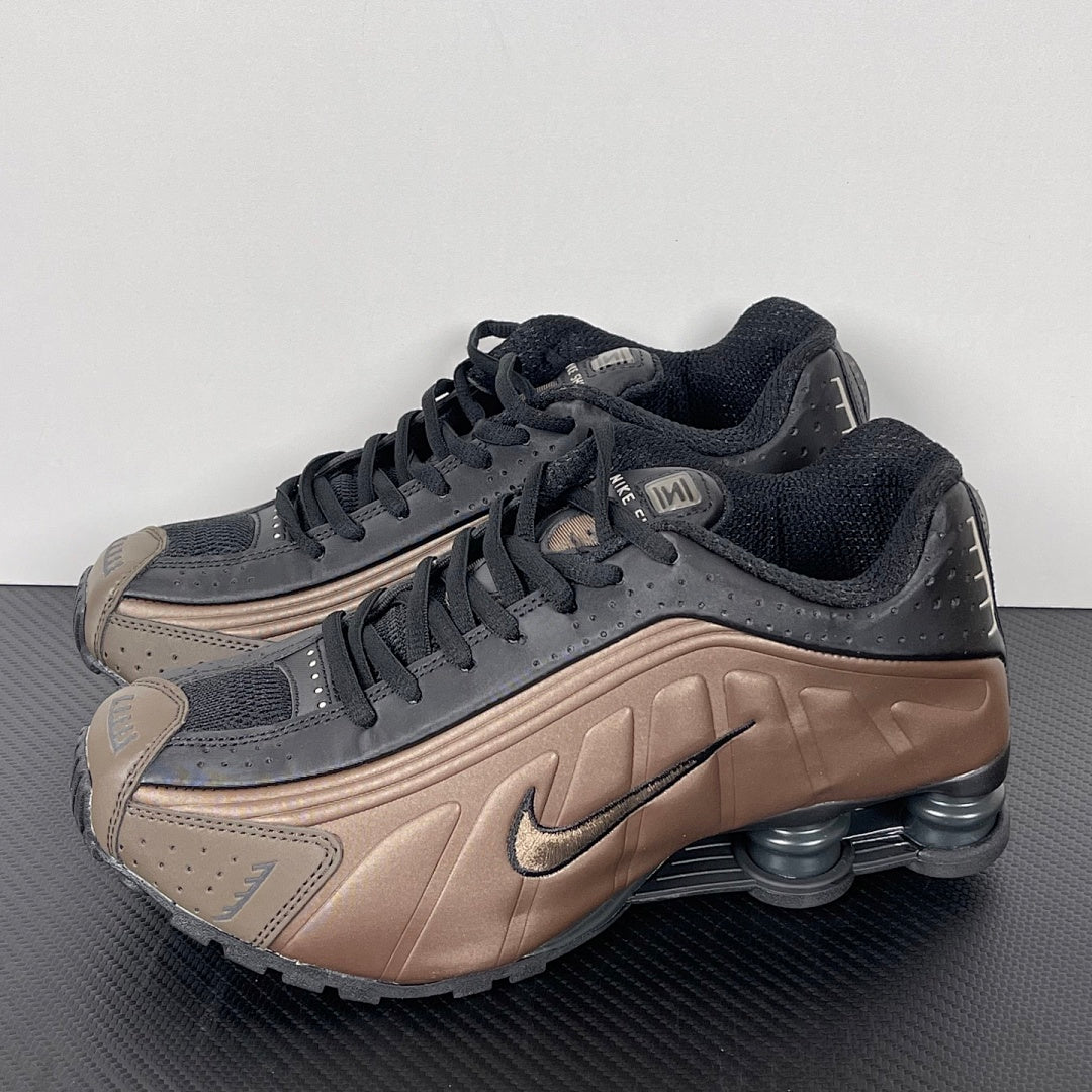 Shox R4 Martine Rose