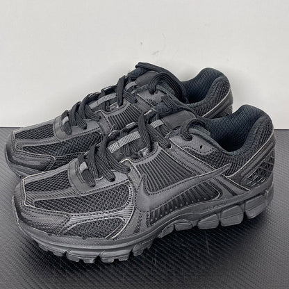 Vomero 5 Black