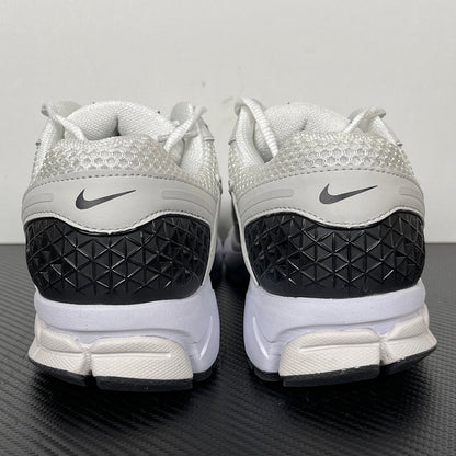 Vomero 5 White / Black