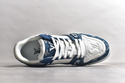 Trainer White and Blue