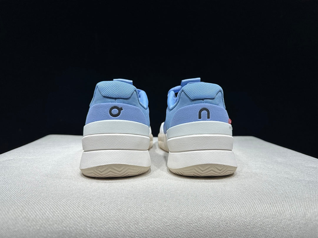 The Roger Pro 2 Blue White Lemon Yellow