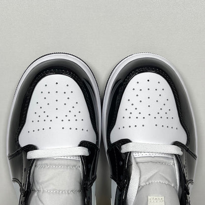 AJ1 MID Patent Black White Gold