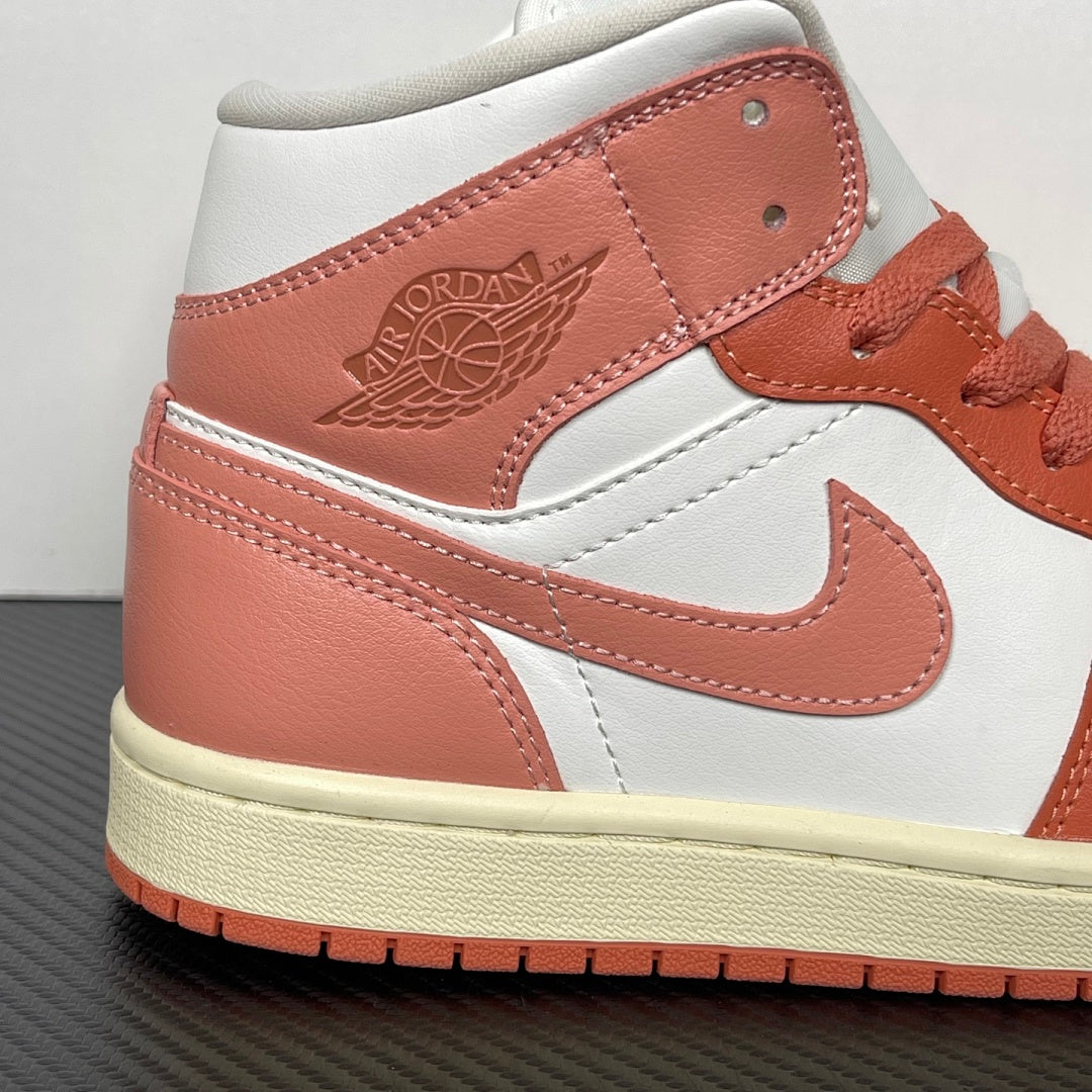 AJ1 MID Red Stardust