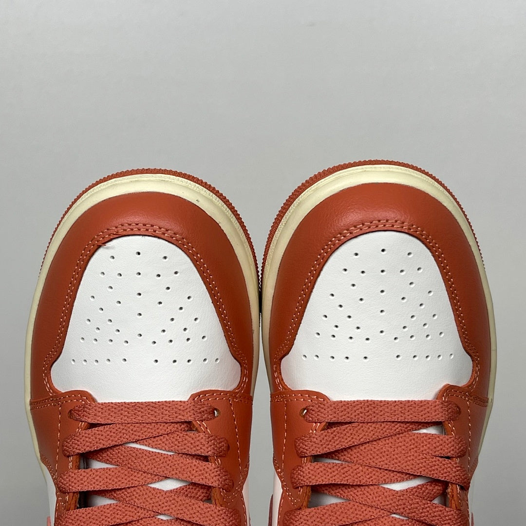 AJ1 MID Red Stardust