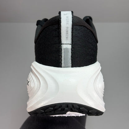 Vomero Plus Black White