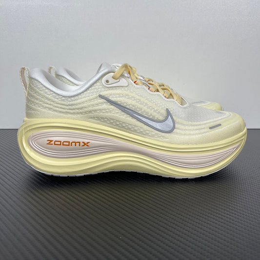 Vomero Plus Metallic Silver