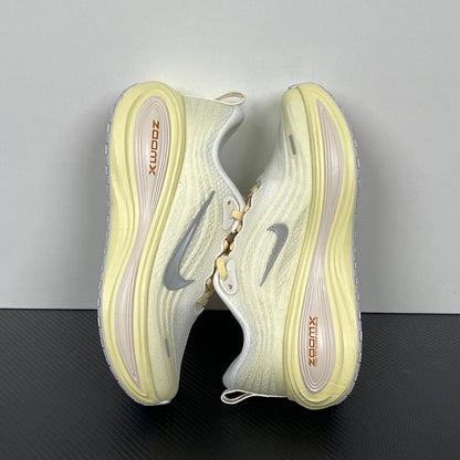 Vomero Plus Metallic Silver