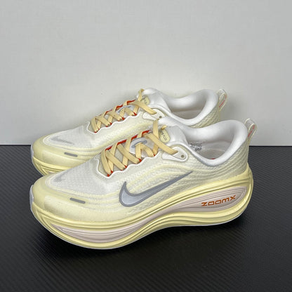 Vomero Plus Metallic Silver