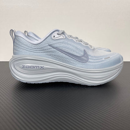 Vomero Plus Football Grey