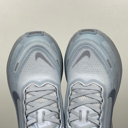 Vomero Plus Football Grey