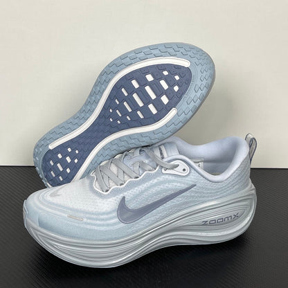 Vomero Plus Football Grey