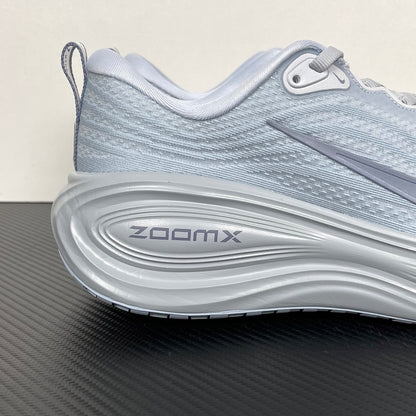 Vomero Plus Football Grey