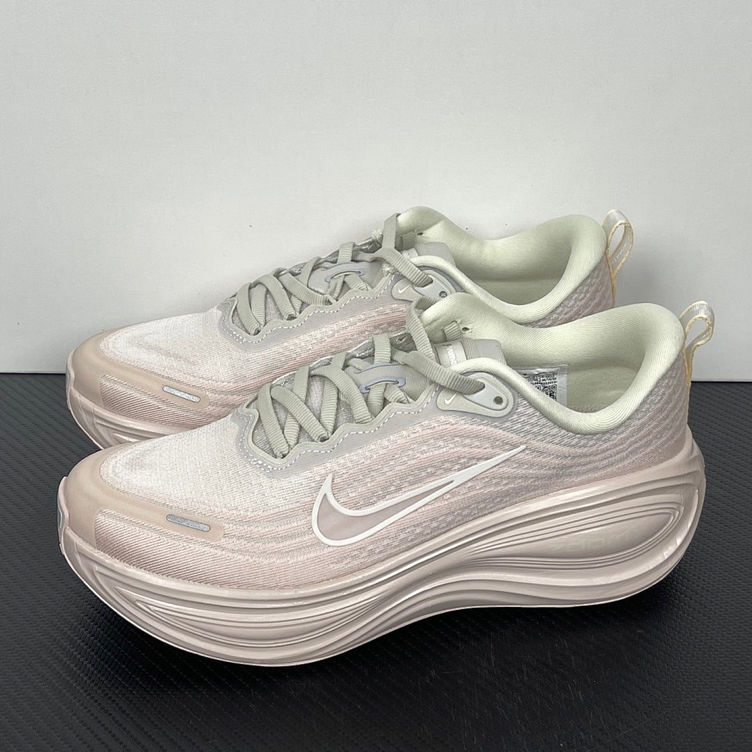 Vomero Plus Light Bone
