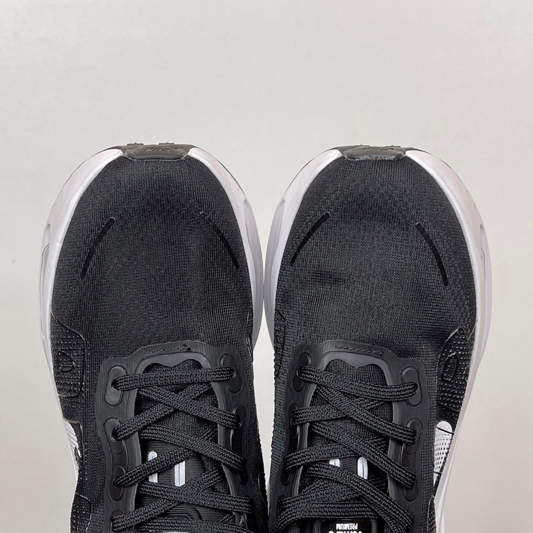 Vomero Premium Black/White