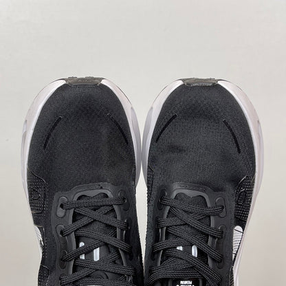 Vomero Premium Black/White