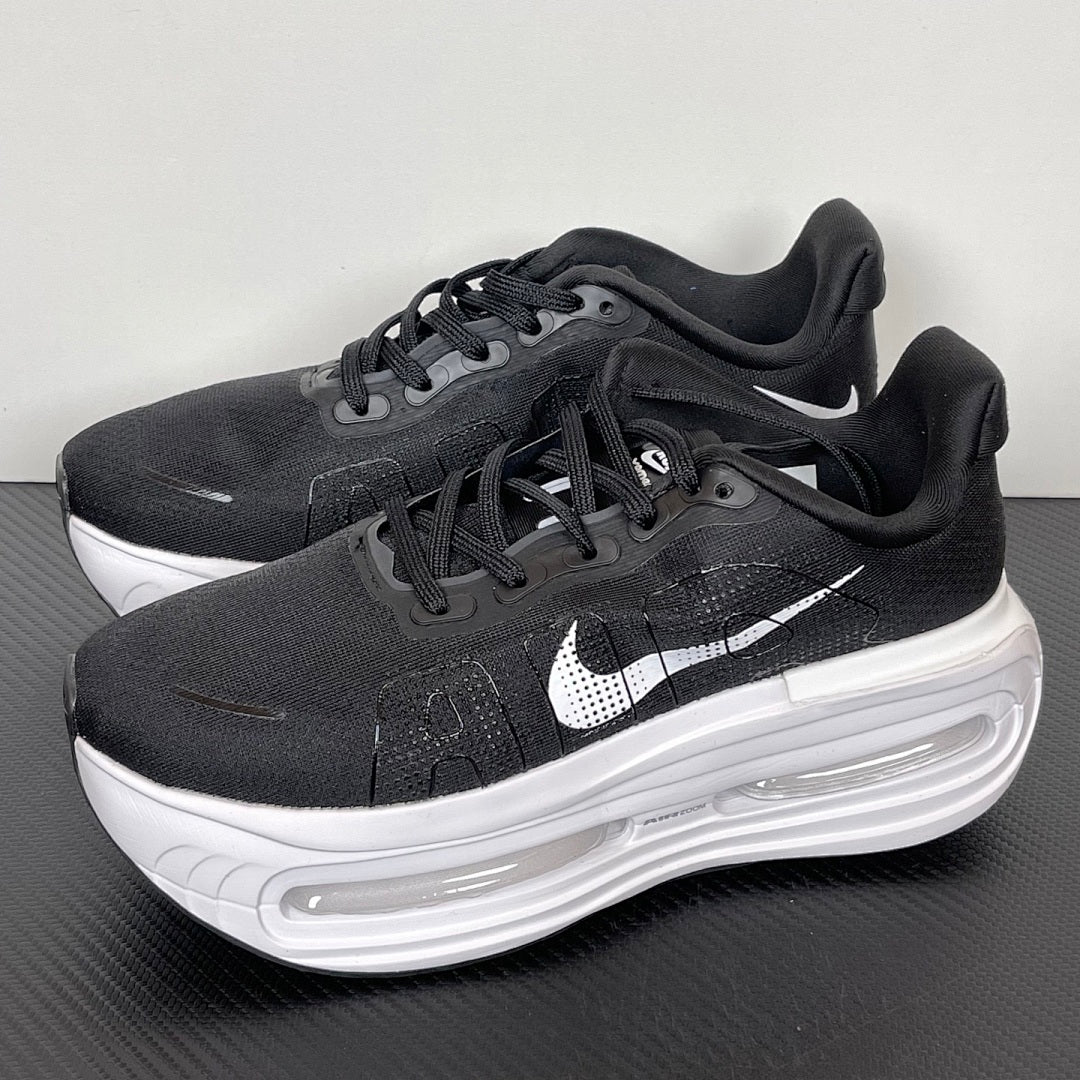 Vomero Premium Black/White