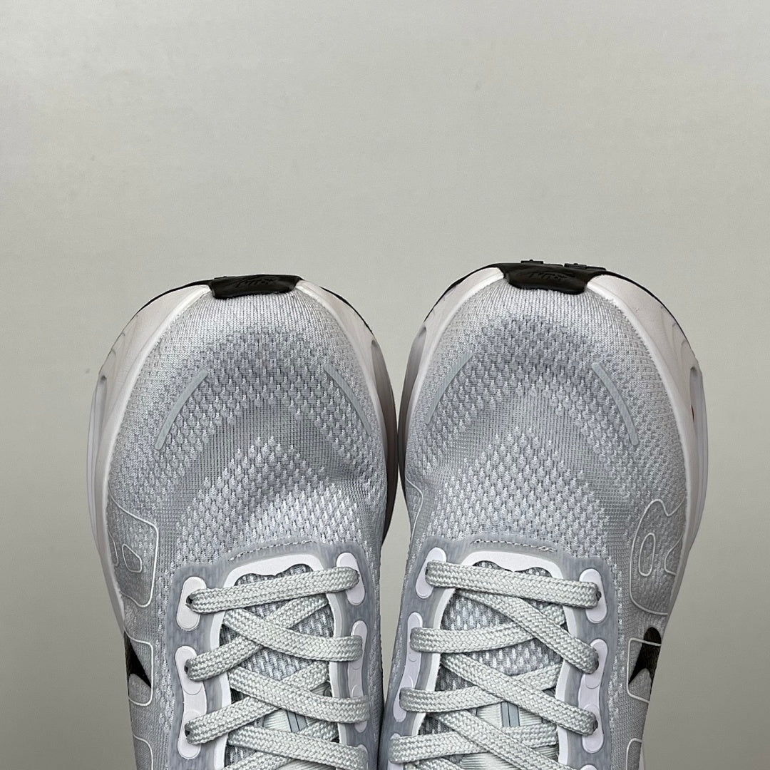 Vomero Premium Grey