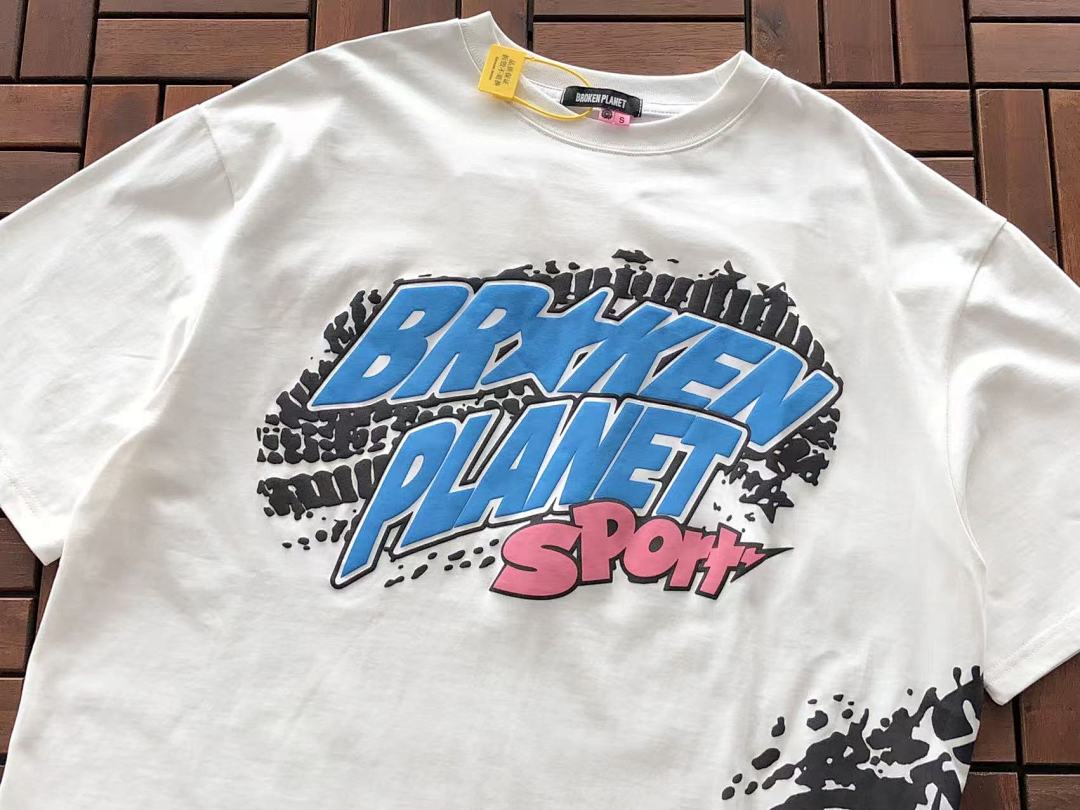 T-Shirt Broken Planet