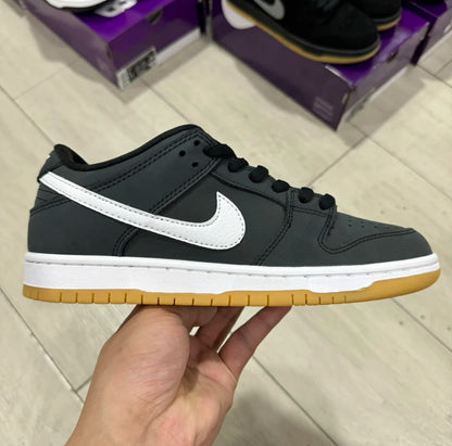 SB Dunk Low Black Gum