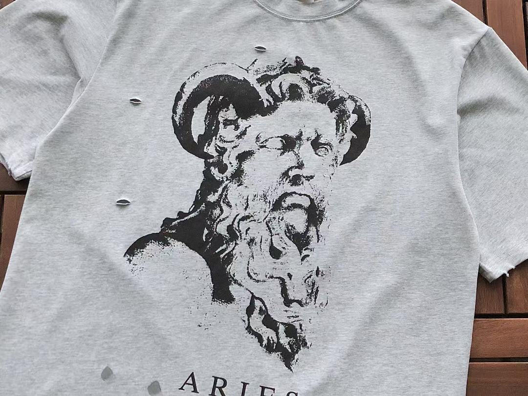 T-Shirts Saint M