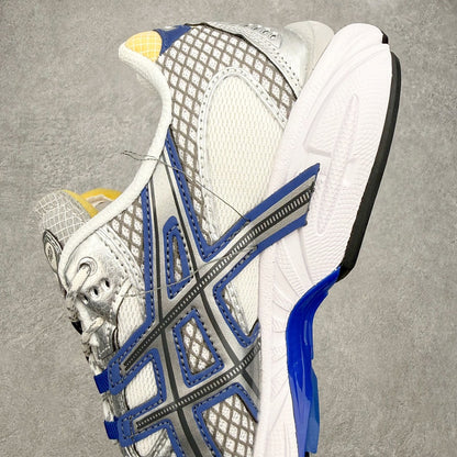 GEL-NIMBUS 10.1 White/Grey