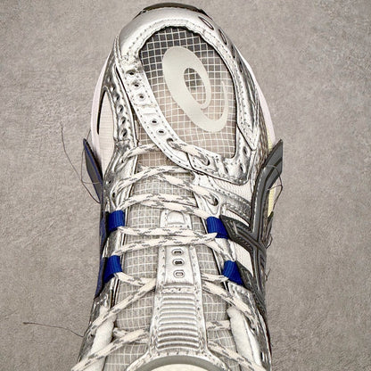 GEL-NIMBUS 10.1 White/Grey
