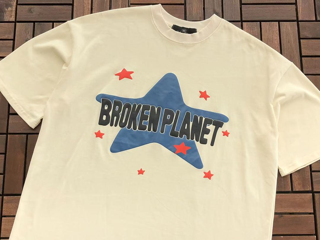 T-Shirt Broken Planet