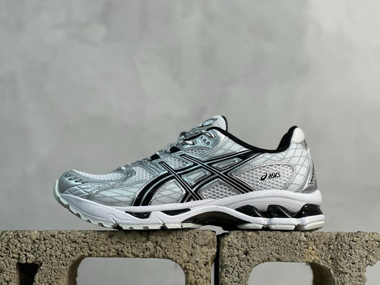 GEL-NIMBUS 10.1 Grey/Bone White/Black