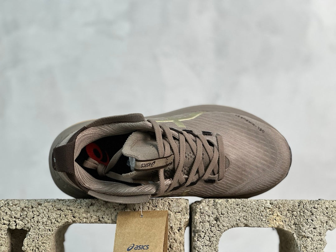 GEL-NIMBUS 27 Brown