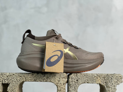 GEL-NIMBUS 27 Brown