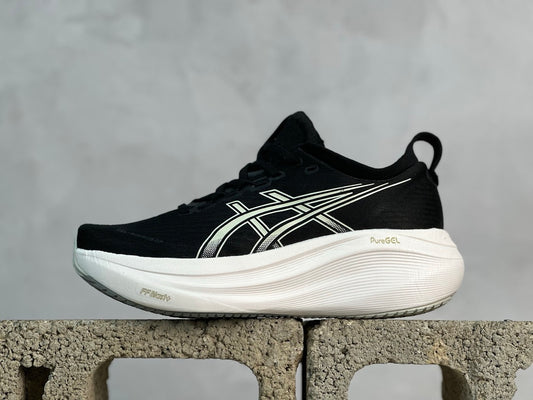 GEL-NIMBUS 28 Black/White