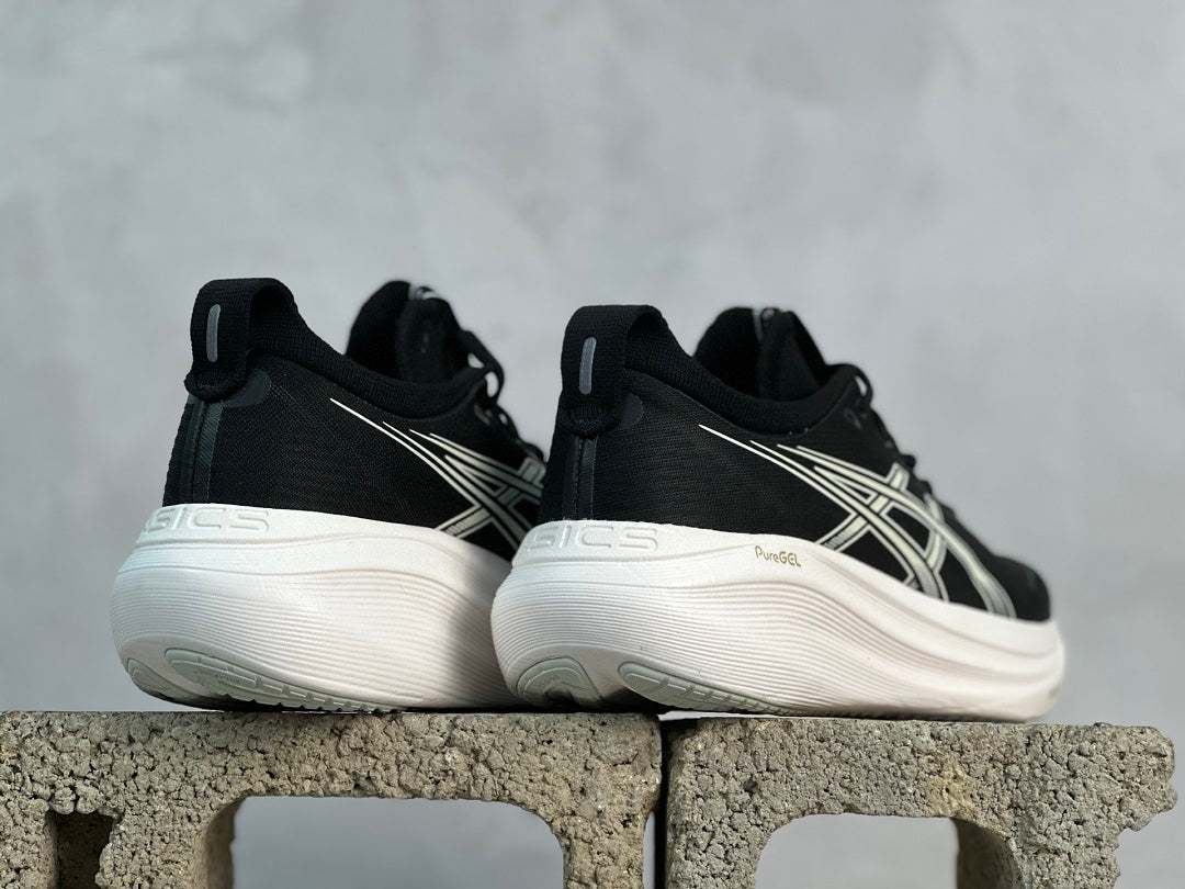 GEL-NIMBUS 28 Black/White