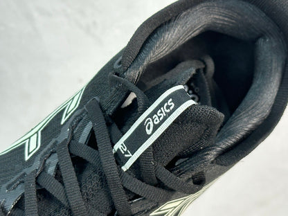 GEL-NIMBUS 28 Black/White