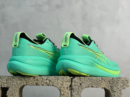 GEL-NIMBUS 28 Green