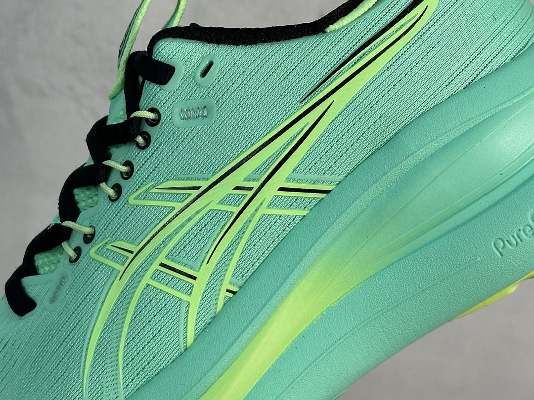 GEL-NIMBUS 28 Green