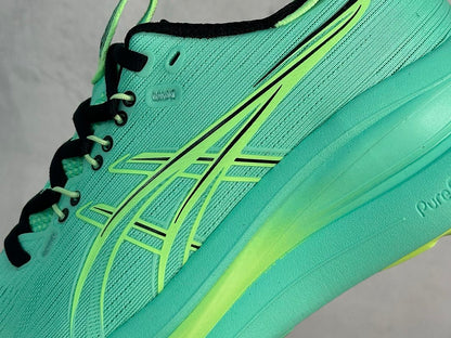 GEL-NIMBUS 28 Green