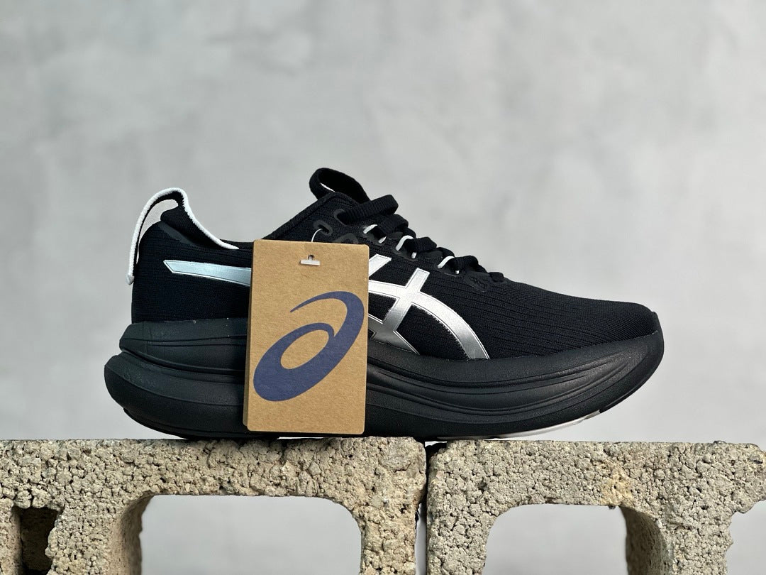 GEL-NIMBUS 28 Black/Silver