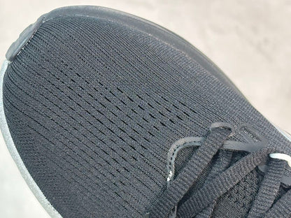 GEL-NIMBUS 28 Black/Silver