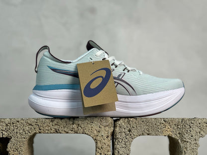 GEL-NIMBUS 28 Light Blue