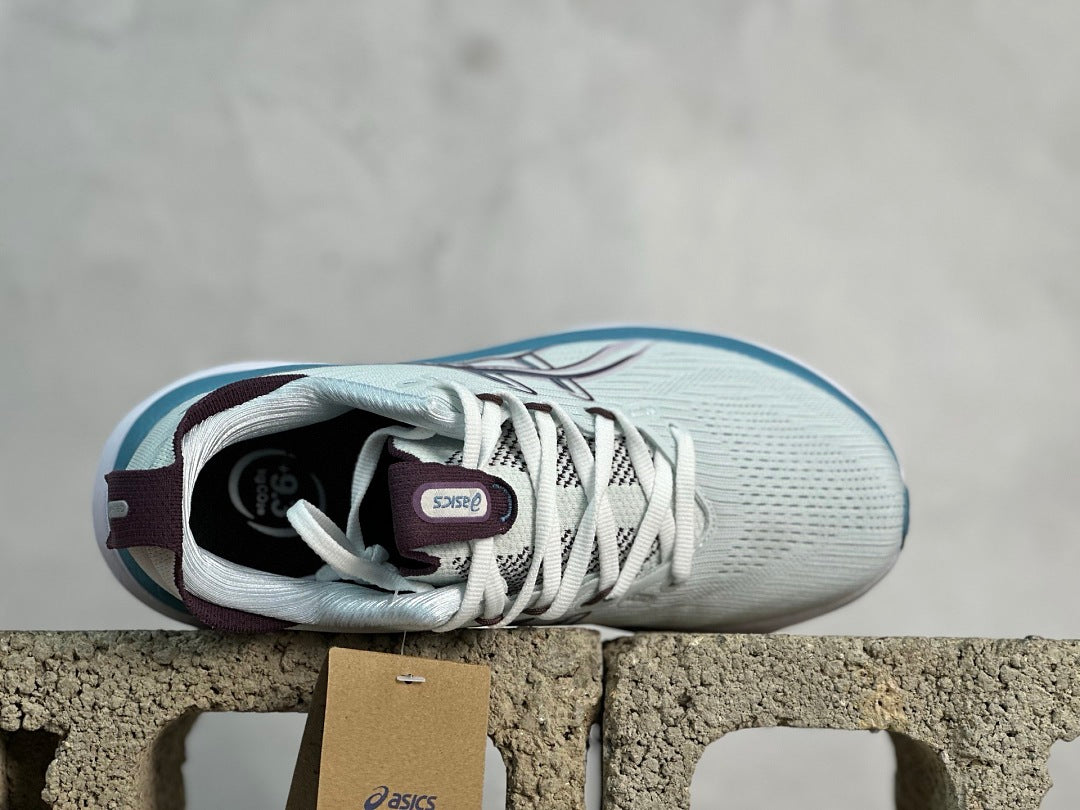 GEL-NIMBUS 28 Light Blue