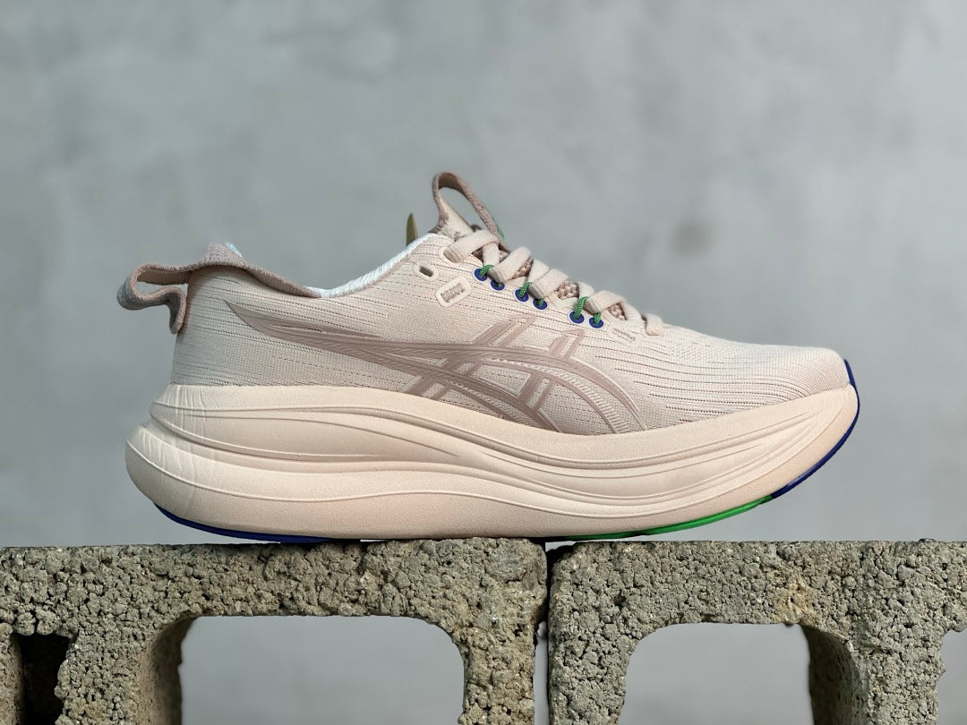 GEL-NIMBUS 28 Beige Pink