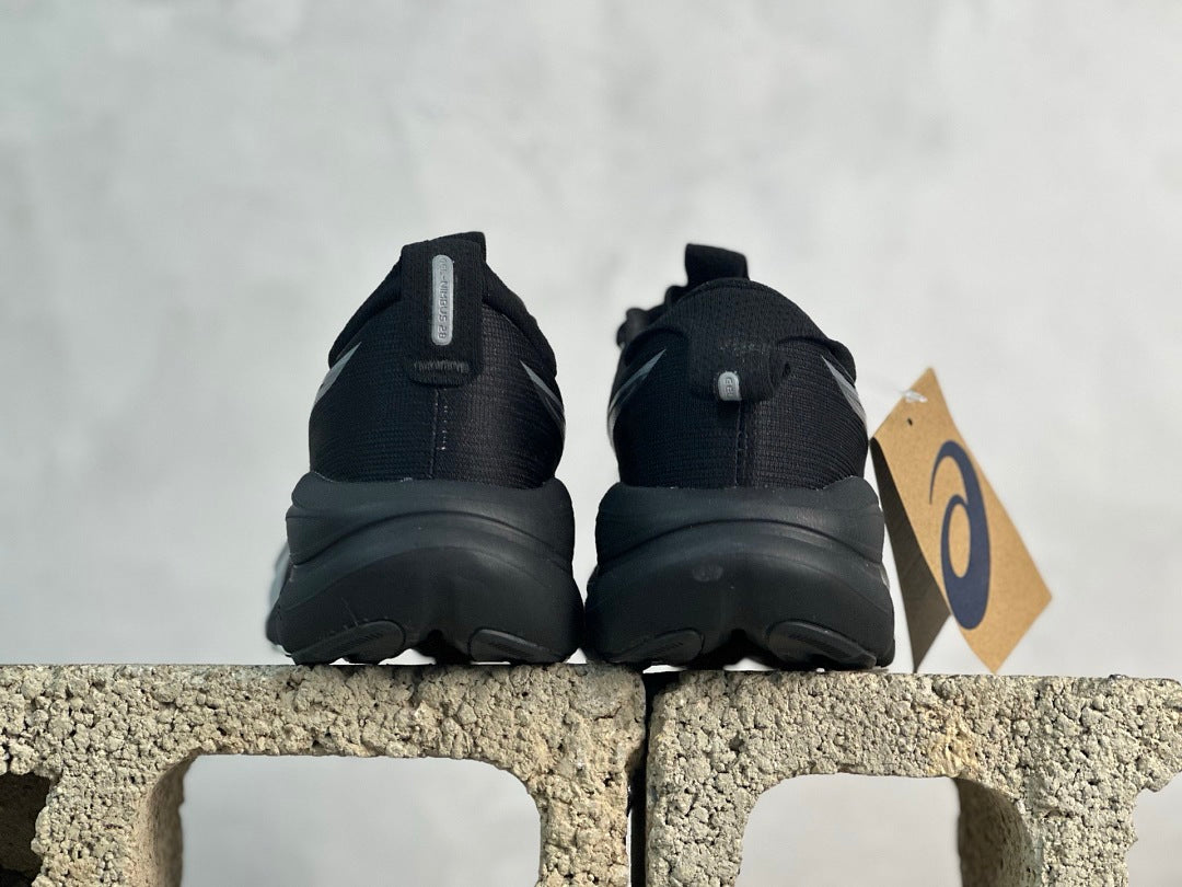 GEL-NIMBUS 28 Black/Silver