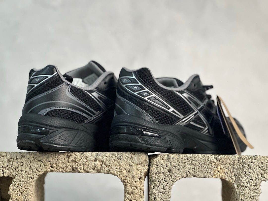 Gel-1130 Black/Pure Silver